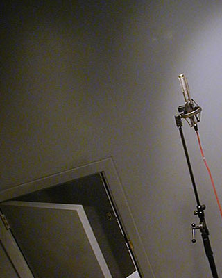 Mix This! Clearmountains echo chamber